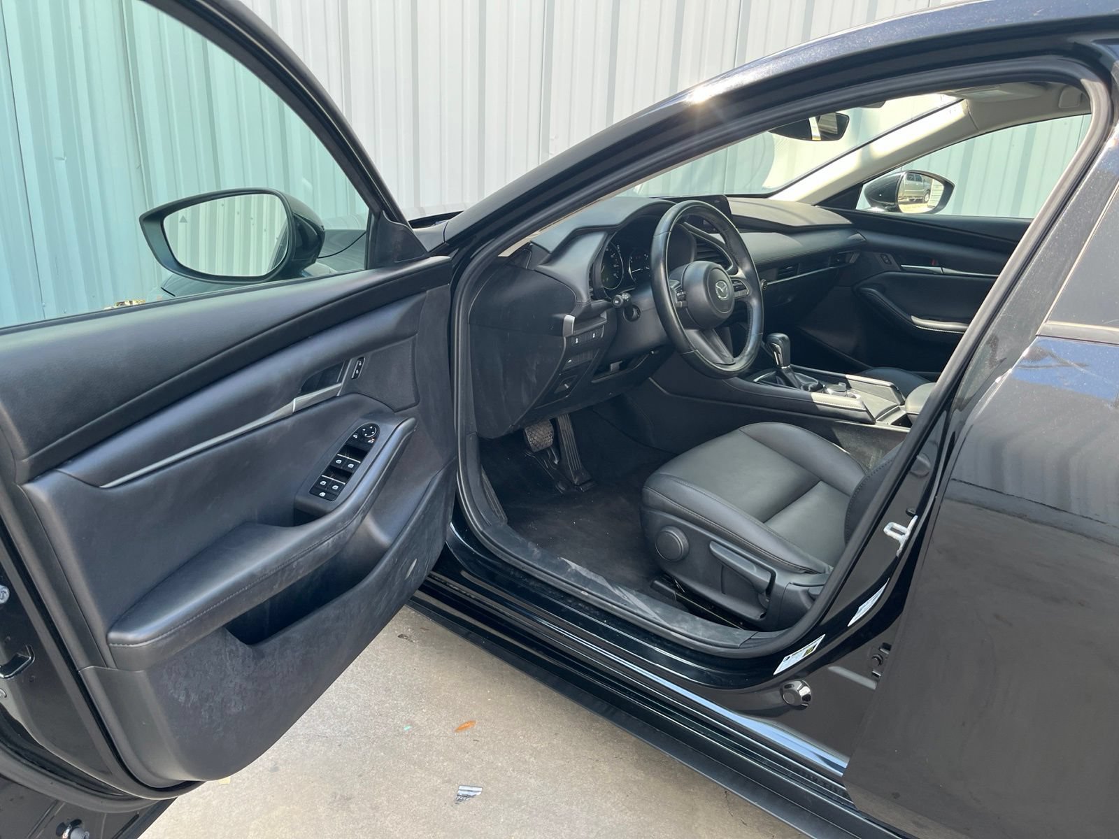 Used 2023 MAZDA MAZDA3 s FWD image 11