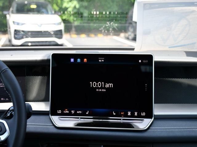 New 2026 Volkswagen Tiguan SE AWD/4WD image 24