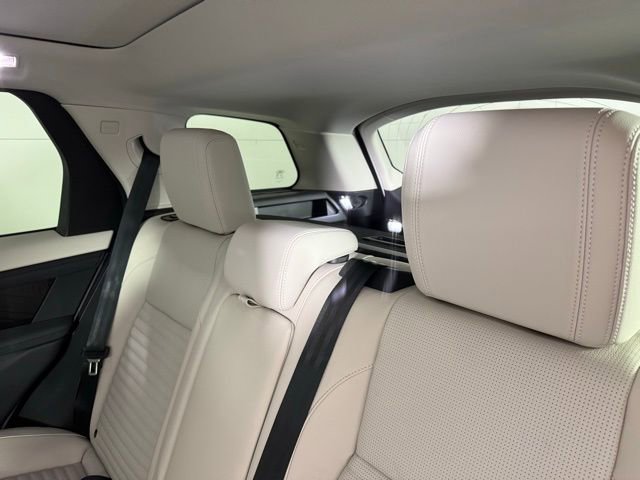 New 2025 Land Rover Discovery Sport S image 24