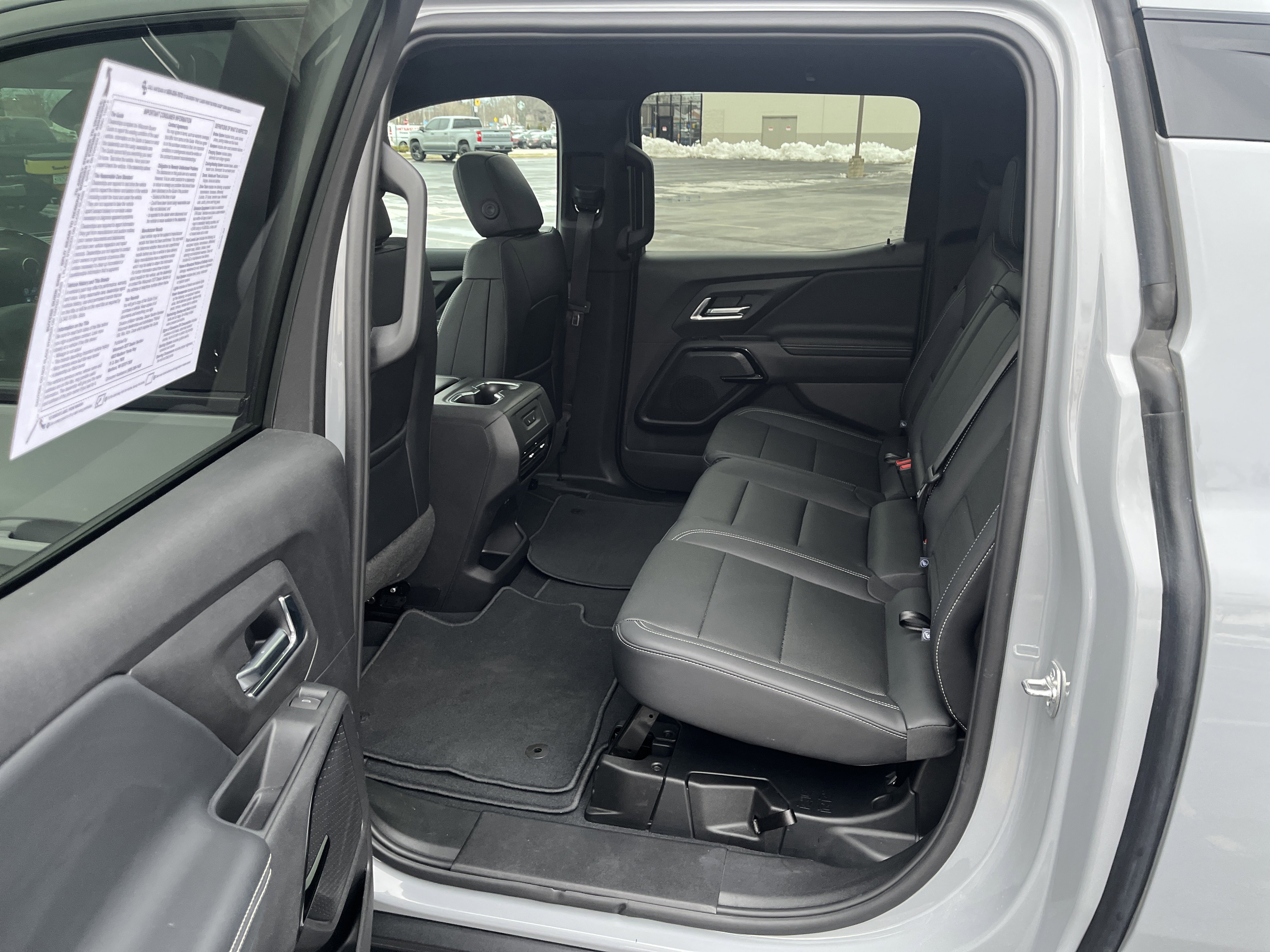 Used 2025 Chevrolet Silverado EV LT w/ LT Premium Package image 15