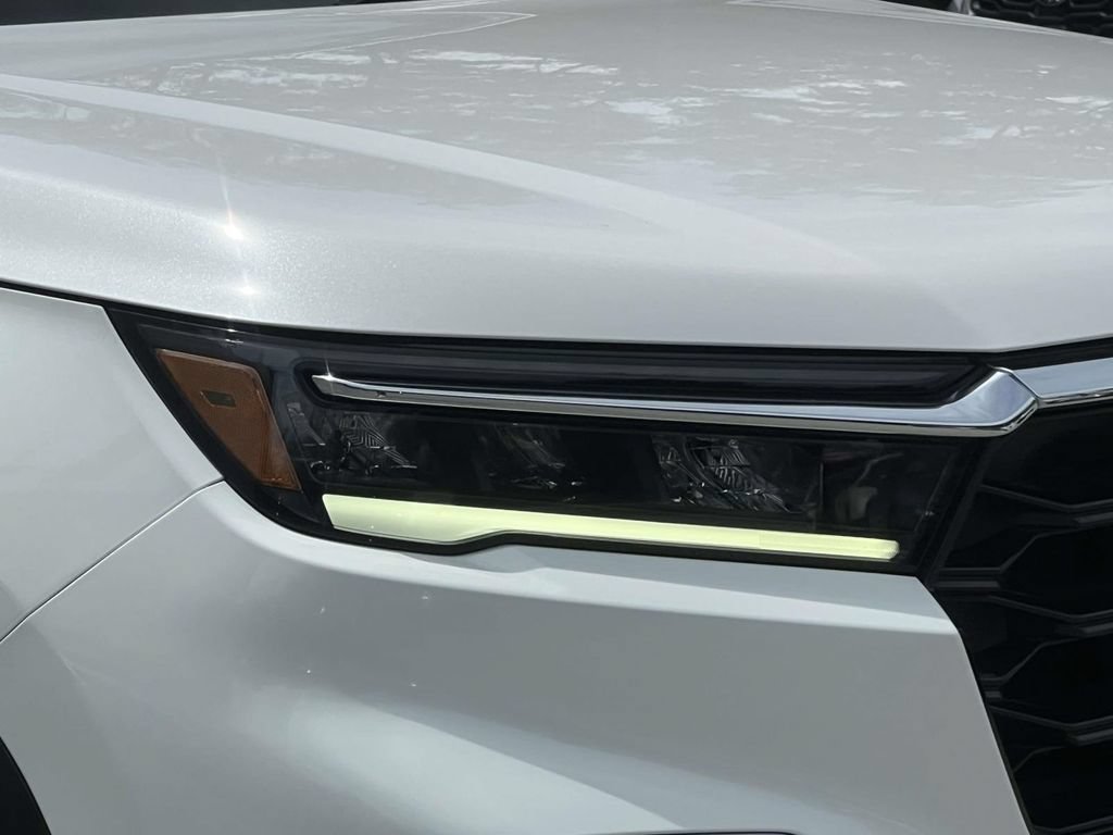 Used 2023 Honda Pilot Elite image 9