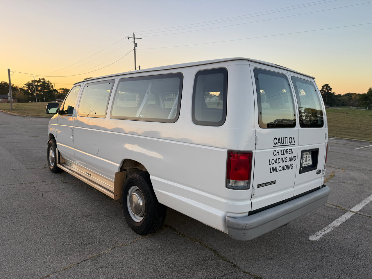 Used 1998 Ford E-350 and Econoline 350 Club Wagon image 6