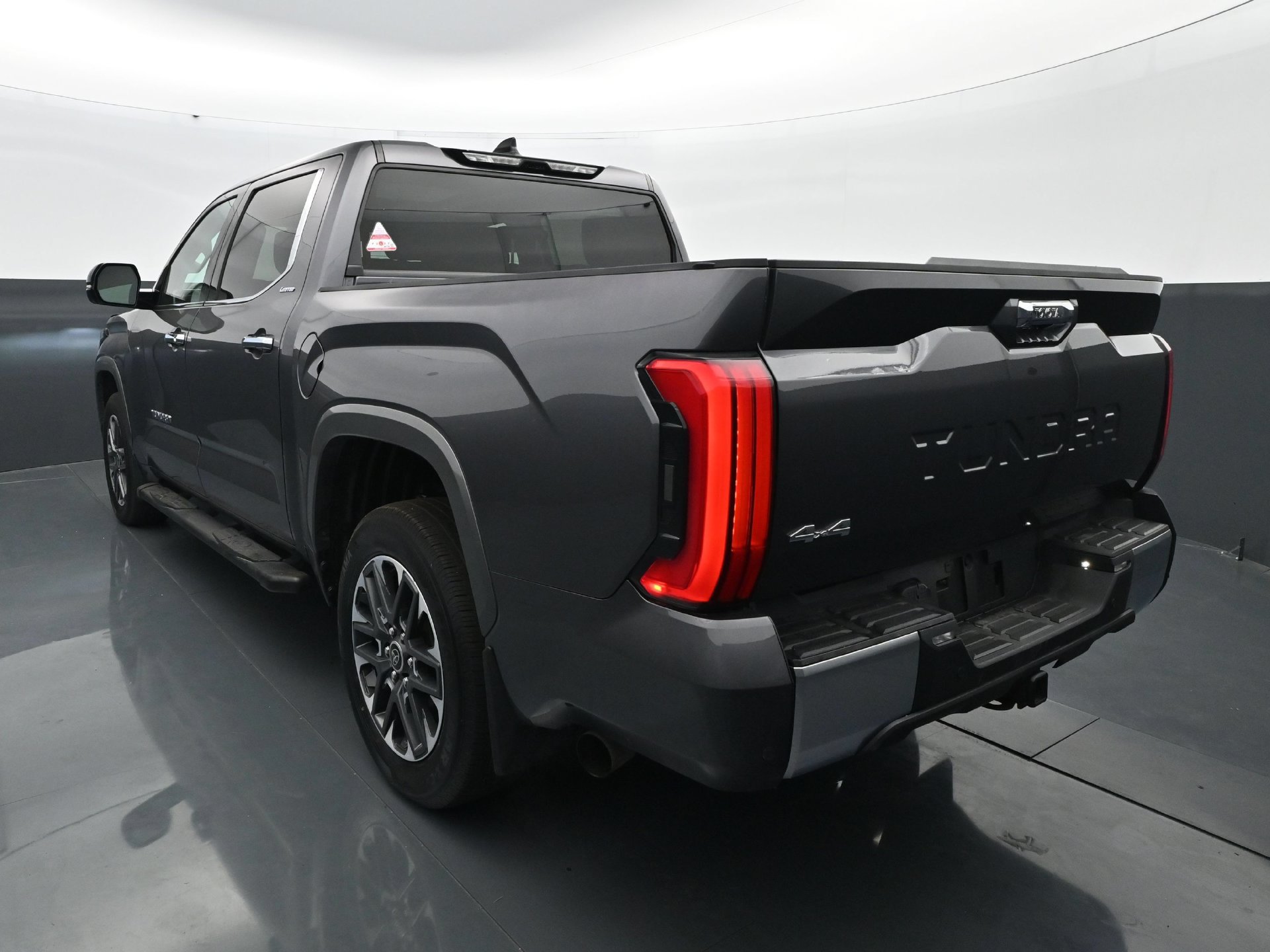 Used 2022 Toyota Tundra Limited AWD/4WD image 5