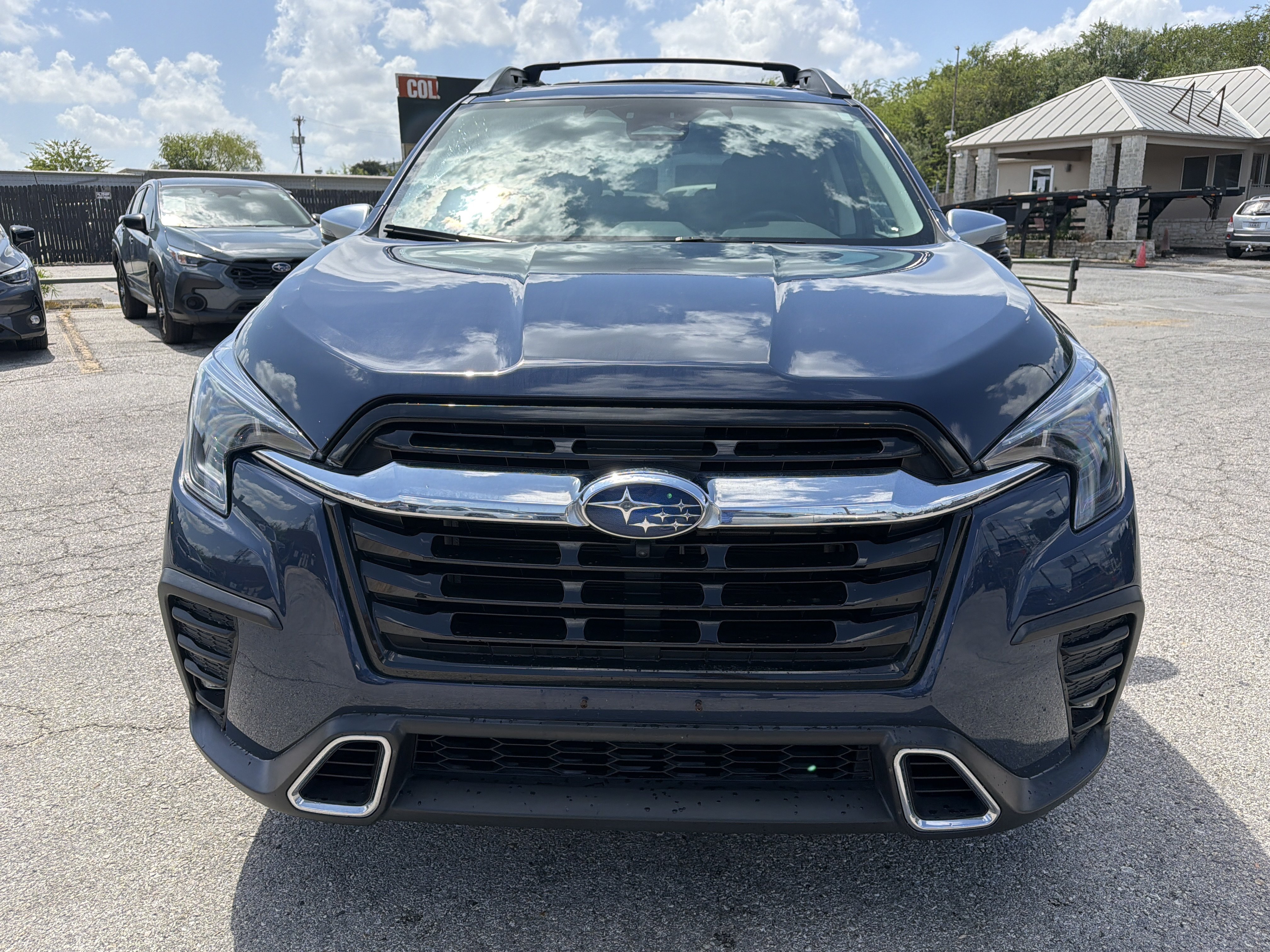 Used 2023 Subaru Ascent Touring AWD/4WD image 8