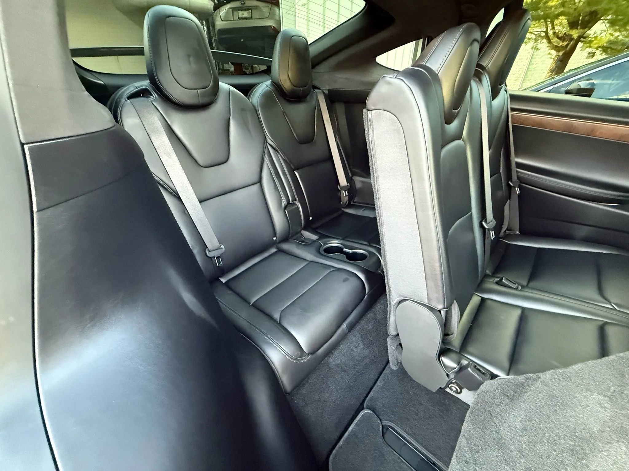 Used 2018 Tesla Model X 75D image 30