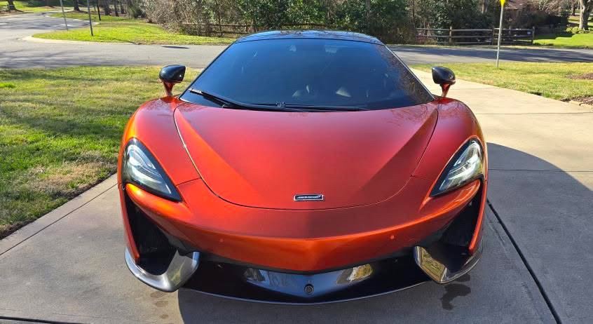 Used 2019 McLaren 570S Spider image 8