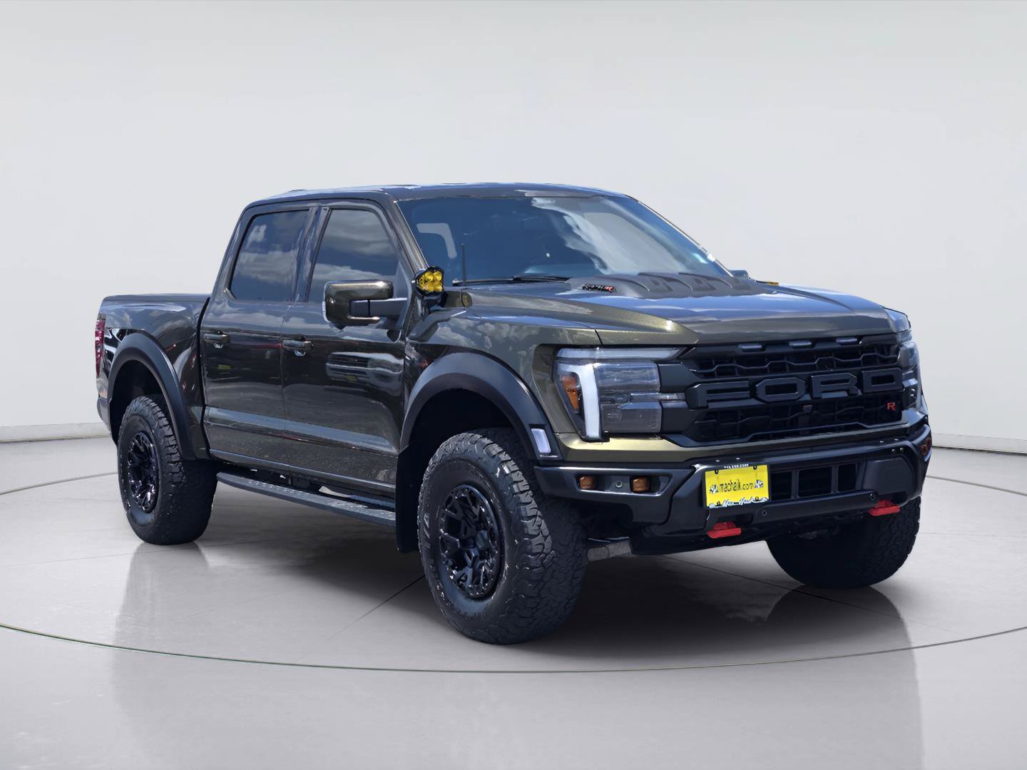 Certified 2025 Ford F150 Raptor w/ Equipment Group 803A Raptor R AWD/4WD image 3