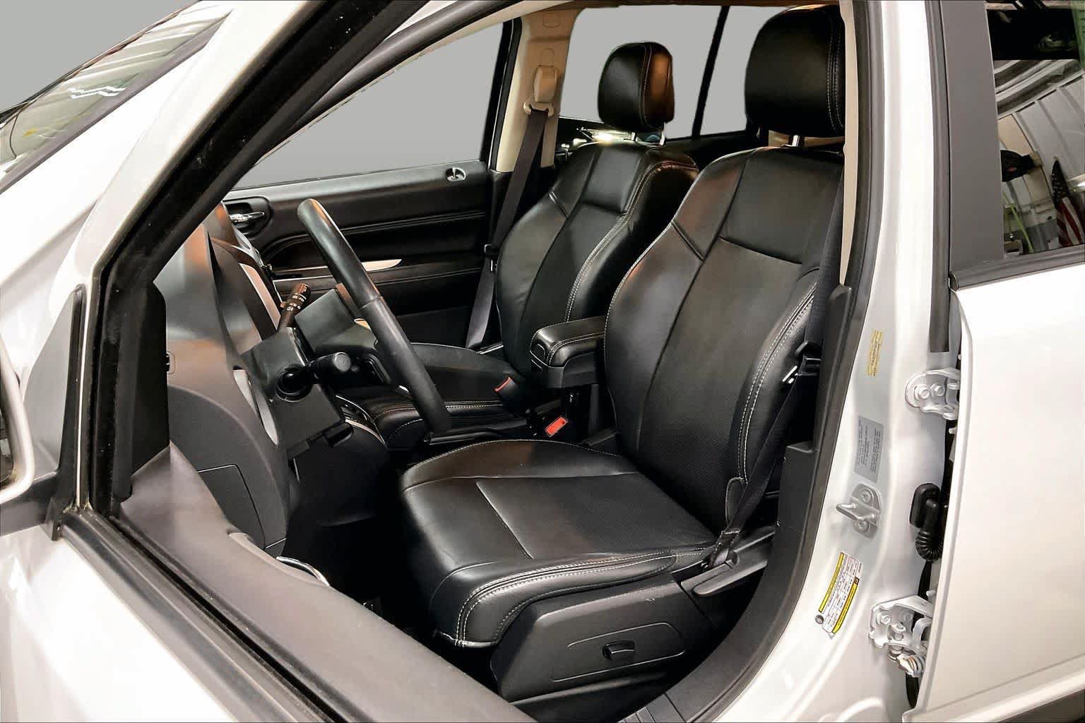 Used 2017 Jeep Compass High Altitude AWD/4WD image 8