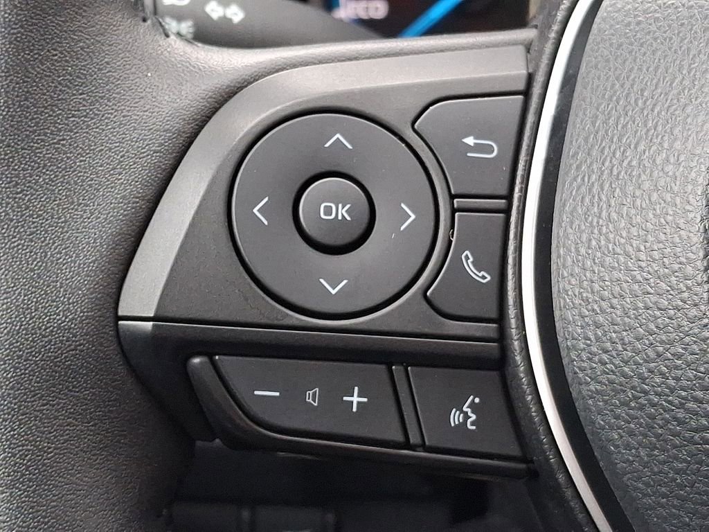 Used 2023 Toyota RAV4 XLE image 17