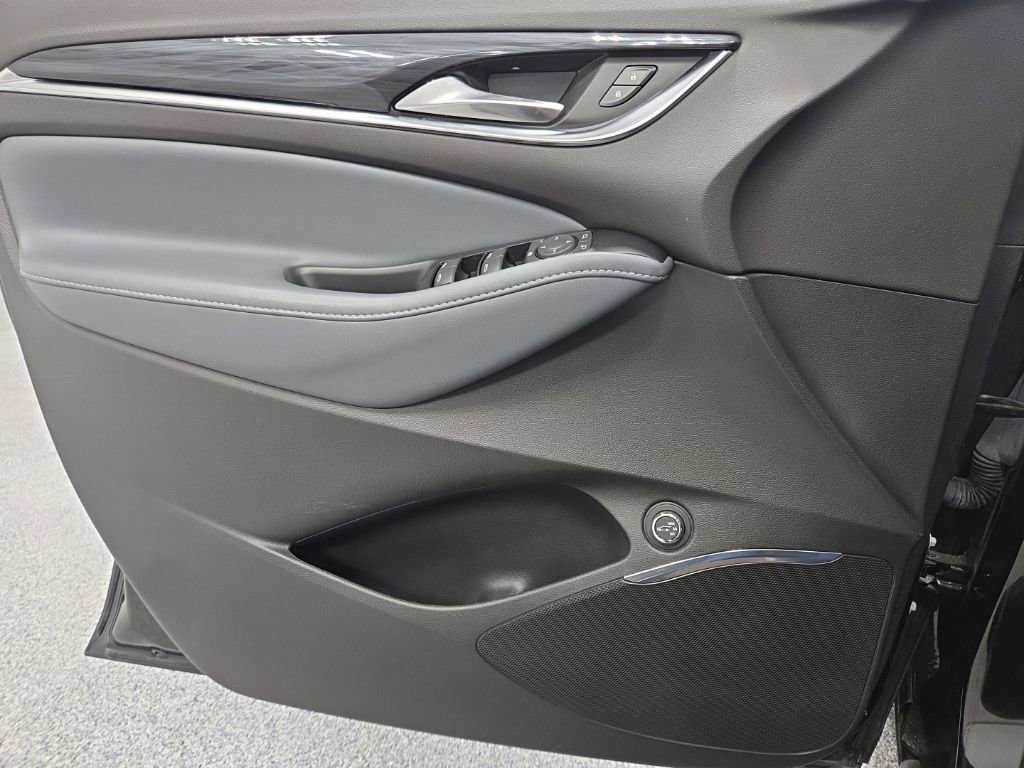 Used 2023 Buick Enclave Essence w/ Experience Buick Package AWD/4WD image 30