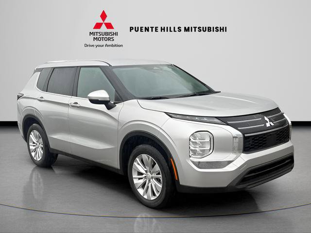 New 2026 Mitsubishi Outlander ES image 3