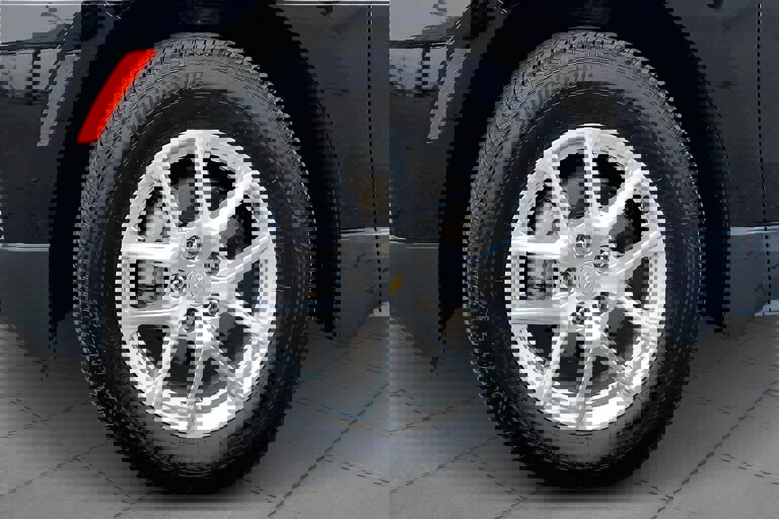 Used 2024 Chevrolet Equinox LT image 11