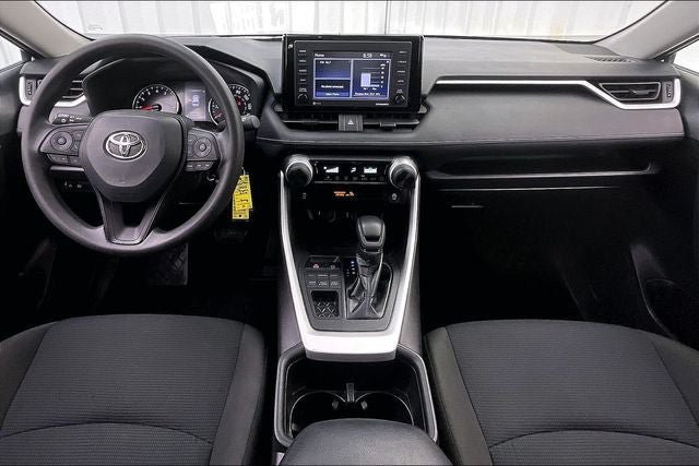 Used 2022 Toyota RAV4 LE AWD/4WD image 14