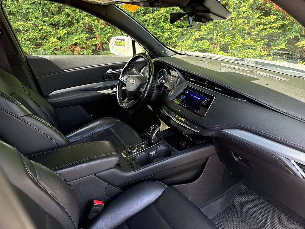 Used 2019 Cadillac XT4 Premium Luxury w/ Cold Weather Package AWD/4WD image 10