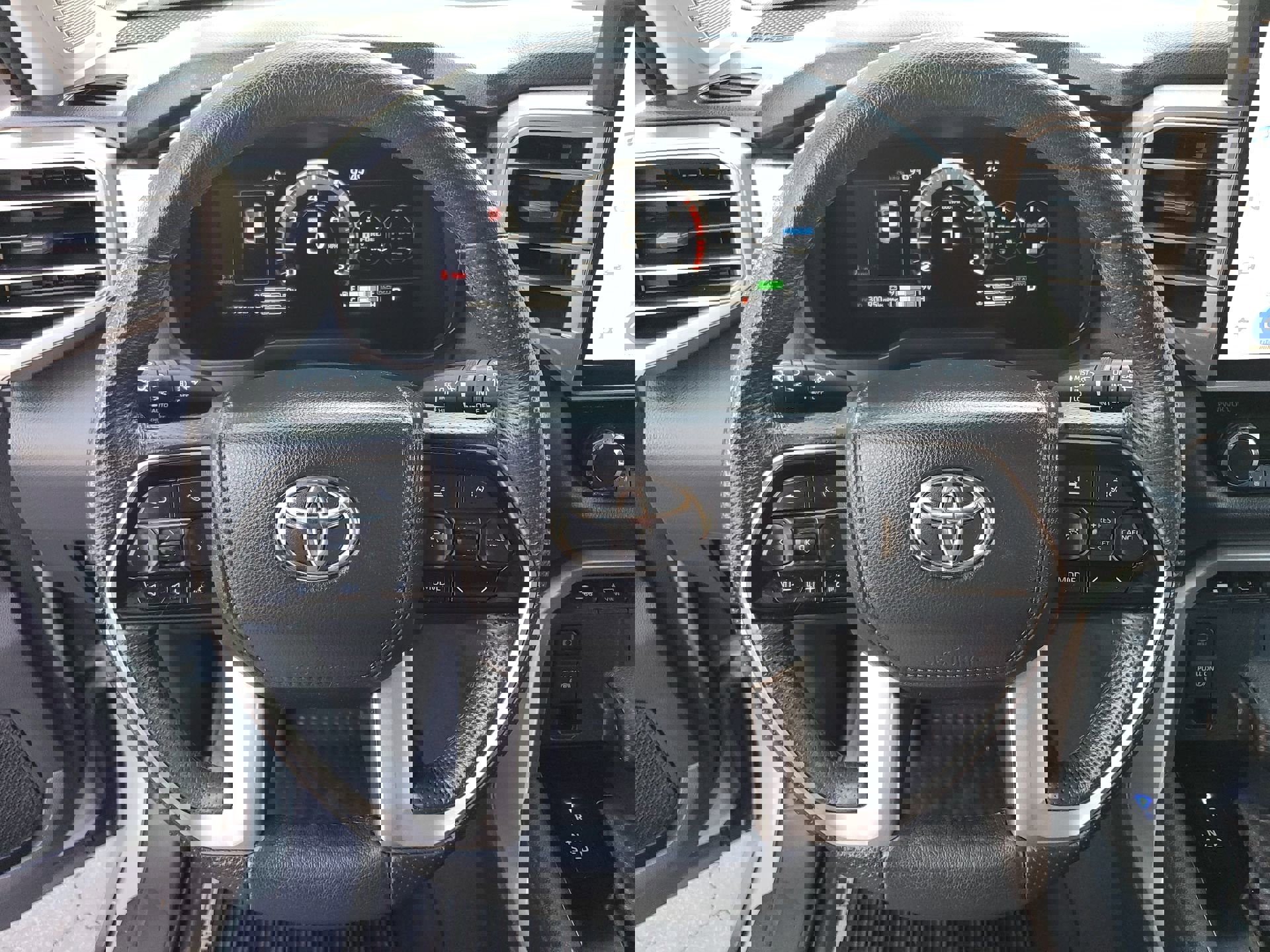 Used 2023 Toyota Sequoia Limited image 65