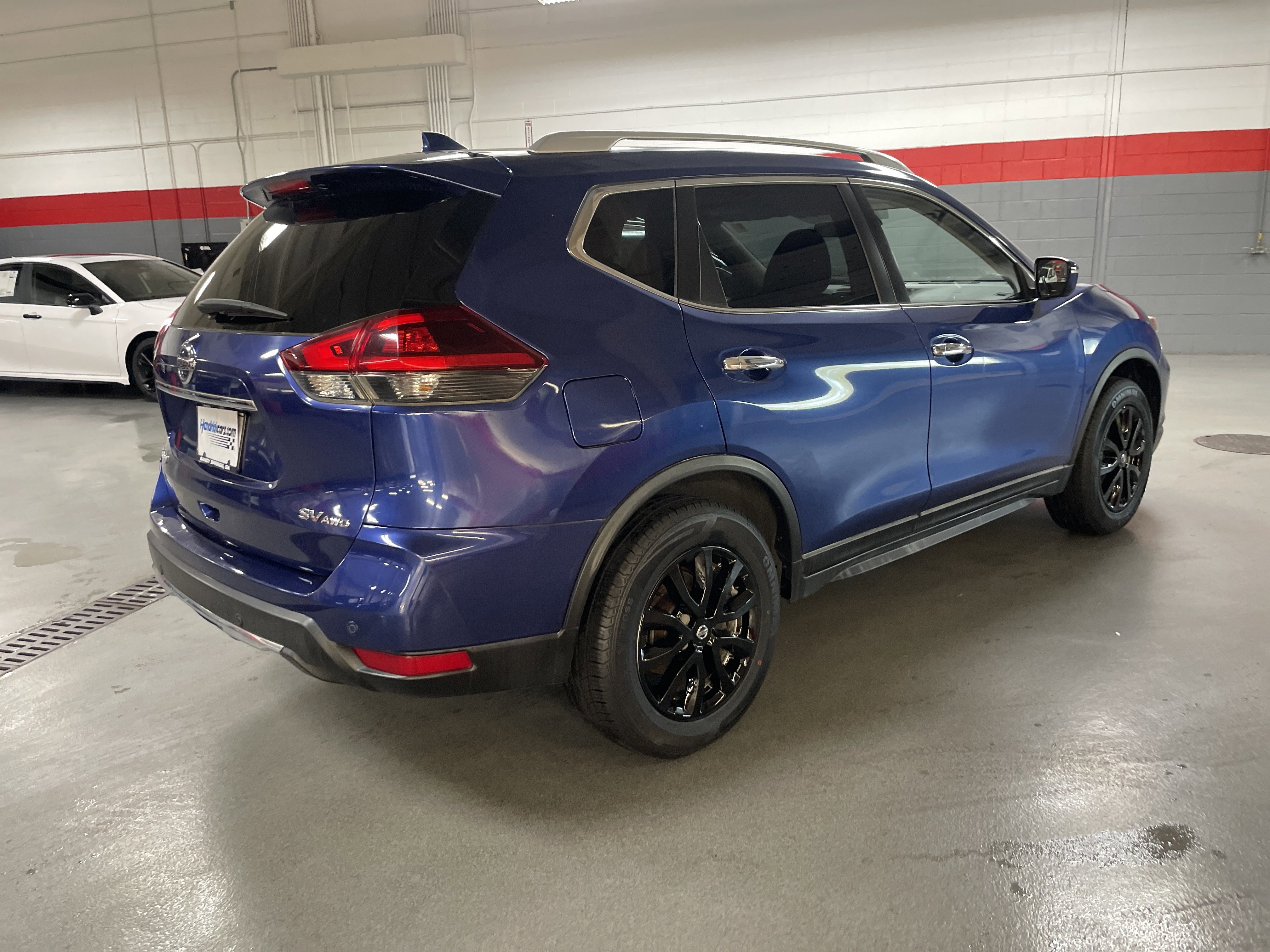 Used 2019 Nissan Rogue SV image 10