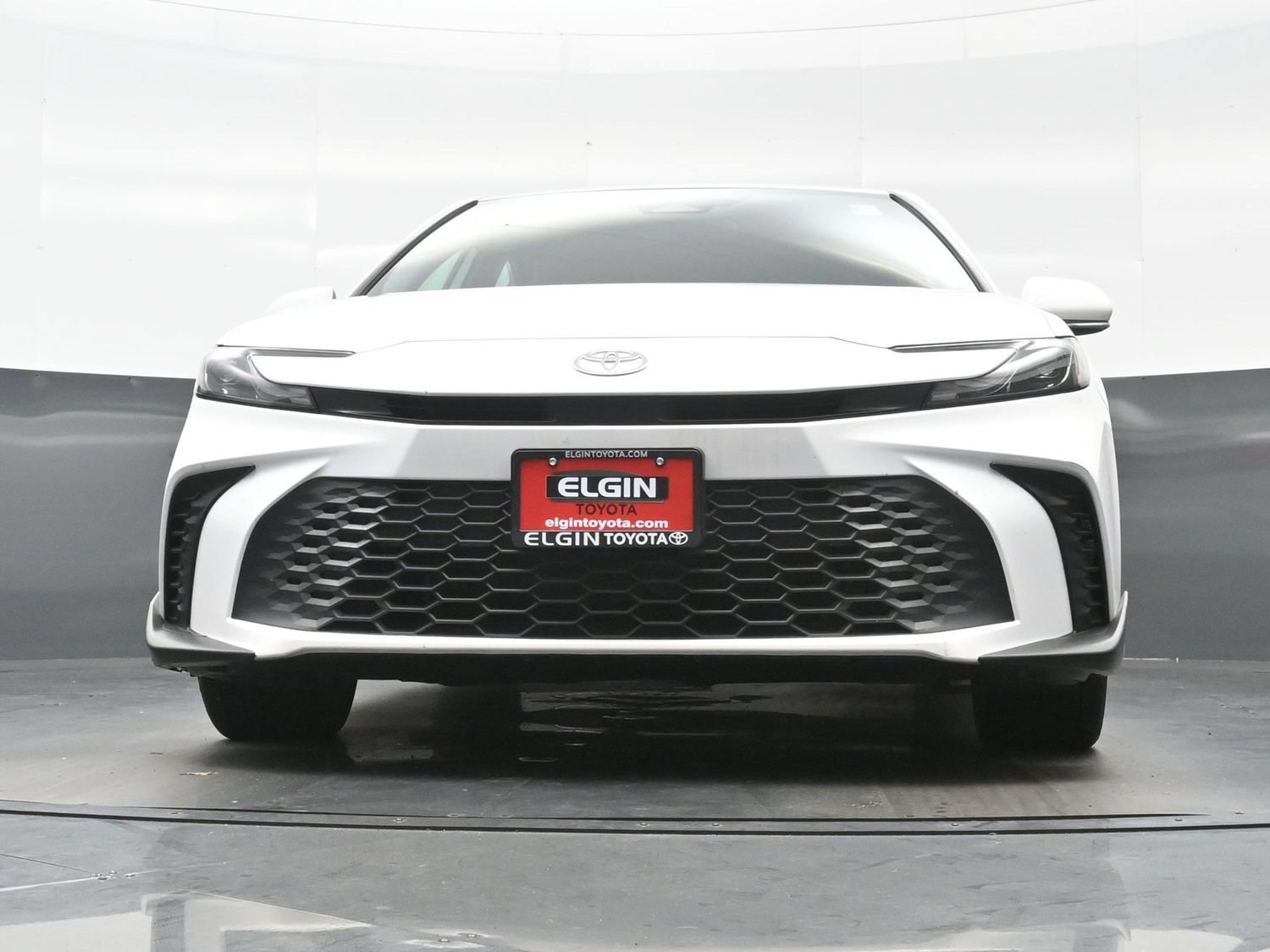 Used 2025 Toyota Camry SE FWD image 28