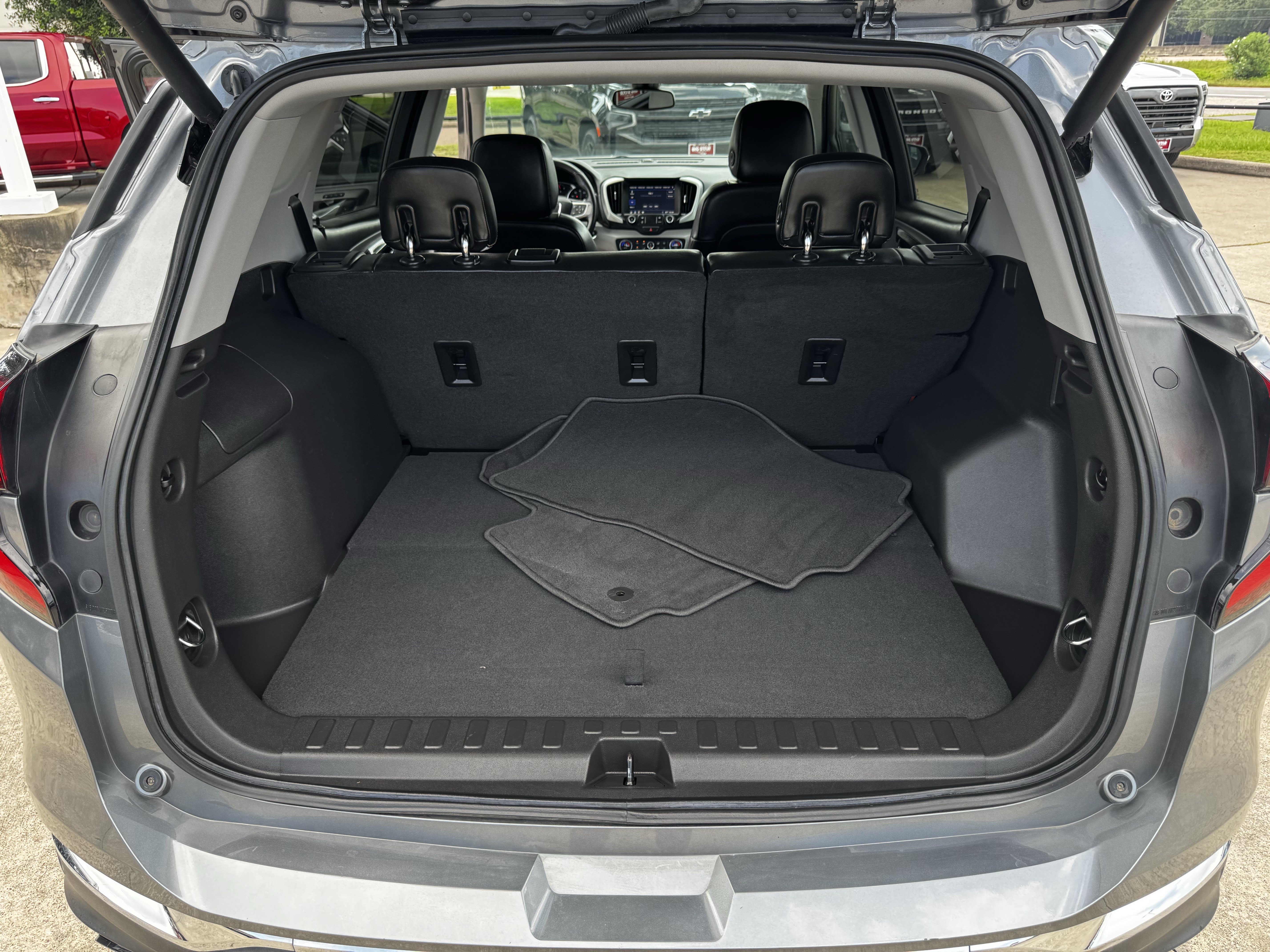 Used 2020 GMC Terrain SLT w/ Preferred Package FWD image 30