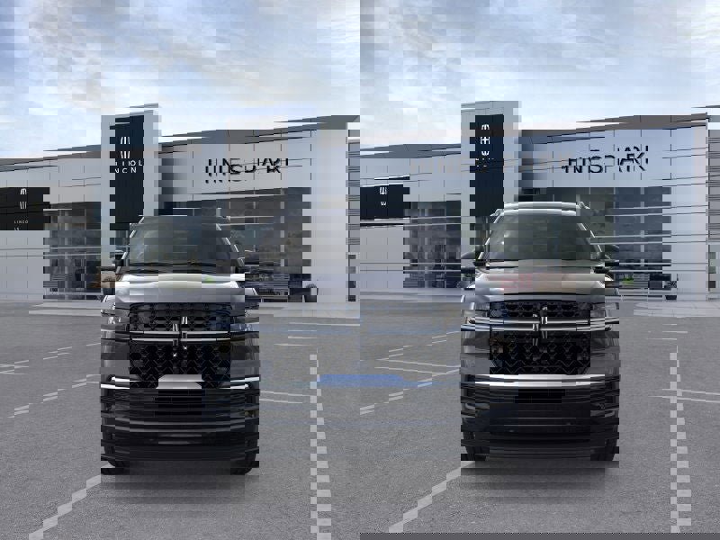 New 2026 Lincoln Navigator Reserve w/ Jet Appearance Package image 6