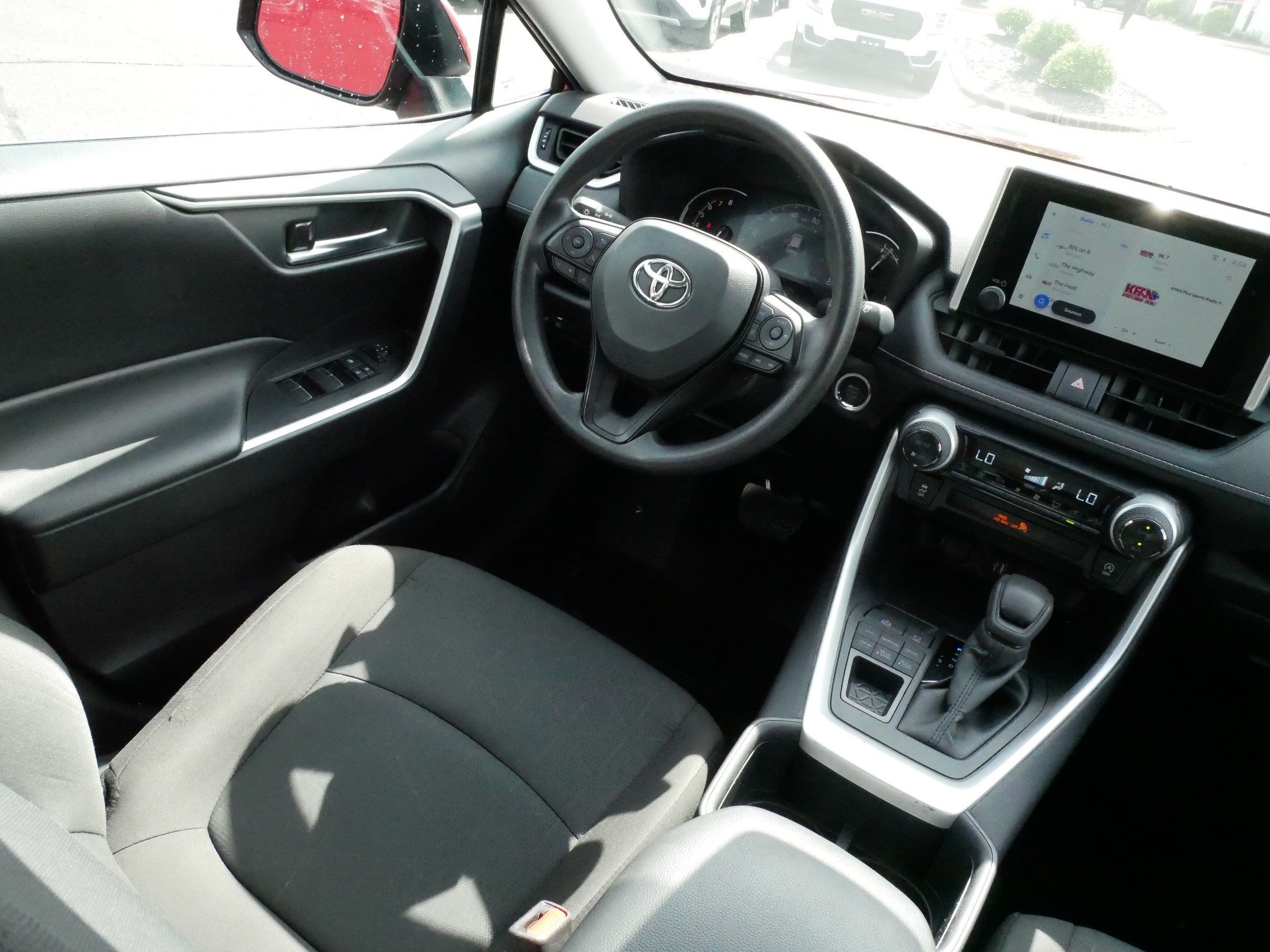 Certified 2025 Toyota RAV4 XLE AWD/4WD image 9