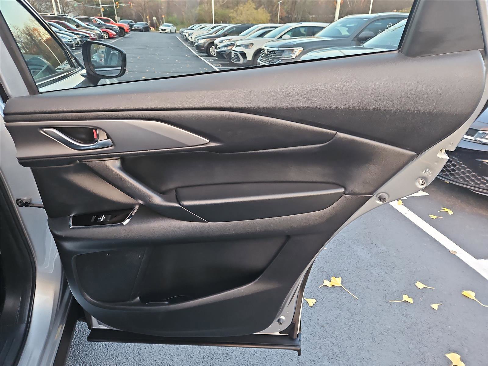 Used 2023 MAZDA CX-9 Touring image 32