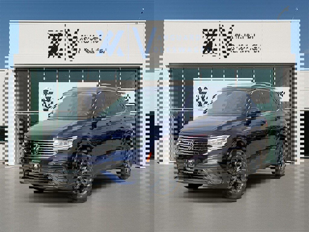 Certified 2022 Volkswagen Tiguan SE w/ Panoramic Sunroof Package image 1
