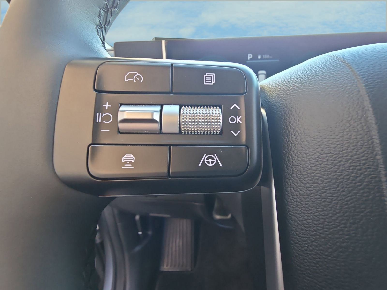 Used 2025 Hyundai Santa Fe SEL image 13