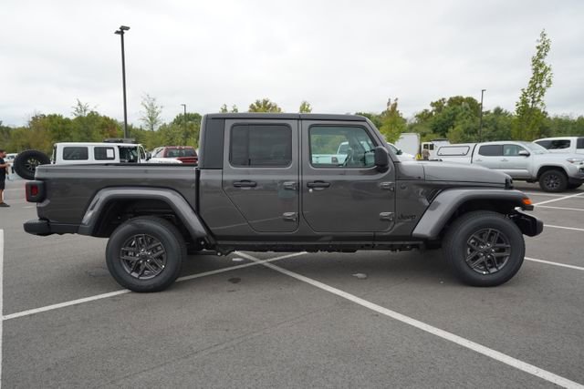 New 2025 Jeep Gladiator Sport image 9
