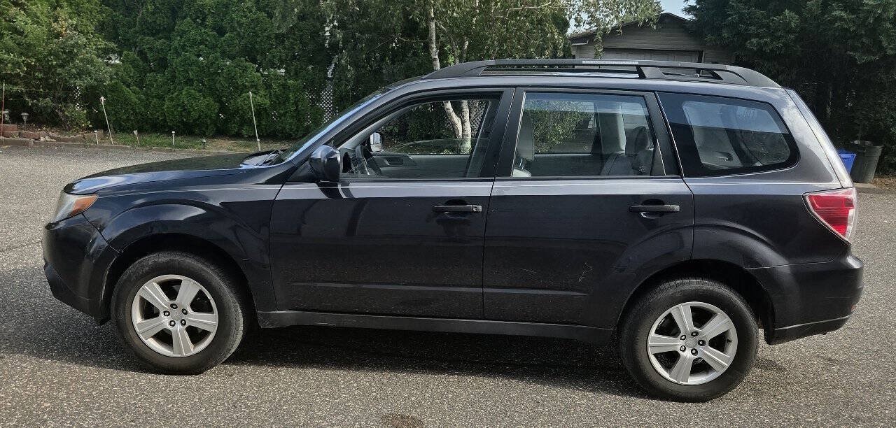 Used 2012 Subaru Forester 2.5X w/ Alloy Wheel Pkg AWD/4WD image 2