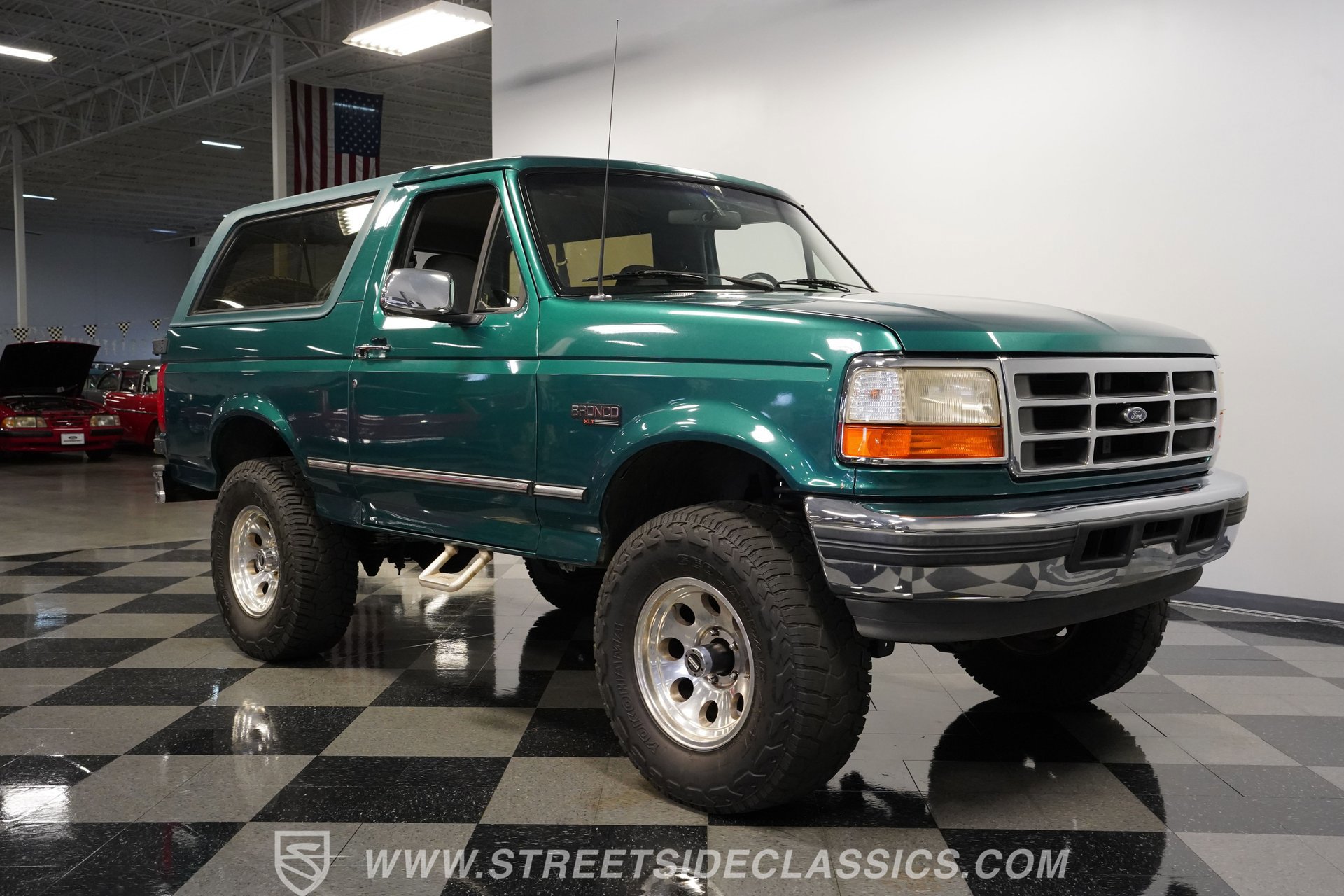 Used 1996 Ford Bronco XLT image 16