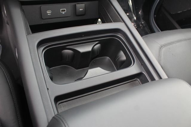 Used 2024 Land Rover Defender 110 S image 14