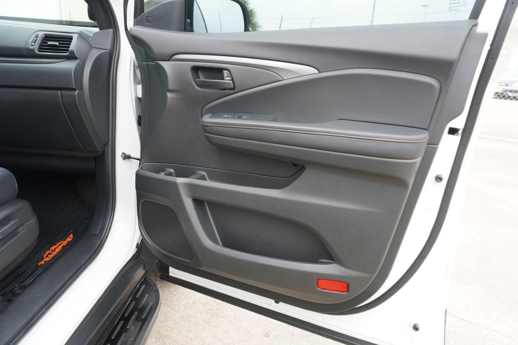 Used 2023 Honda Passport TrailSport image 27
