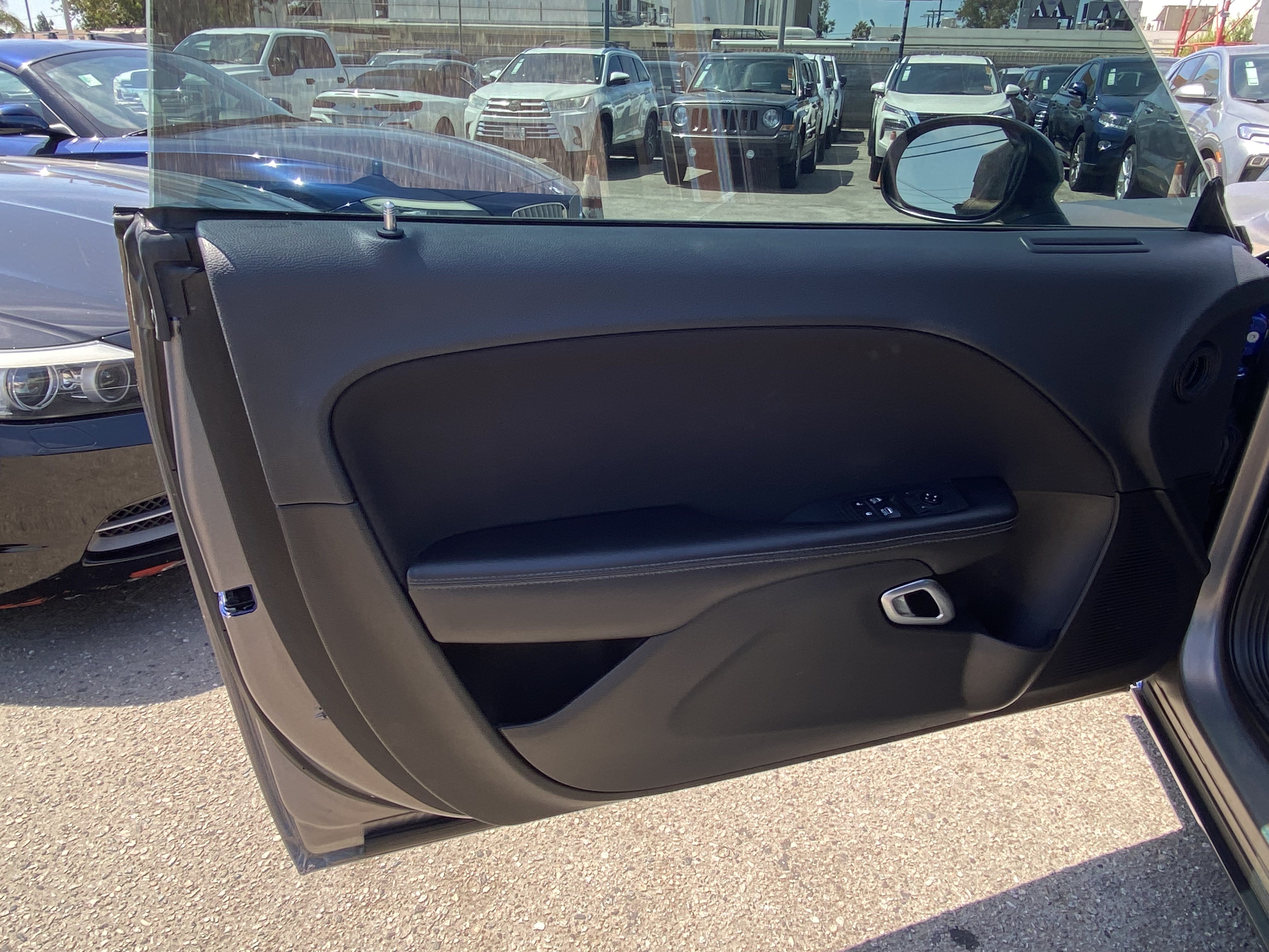 Used 2019 Dodge Challenger SXT w/ Blacktop Package RWD image 13