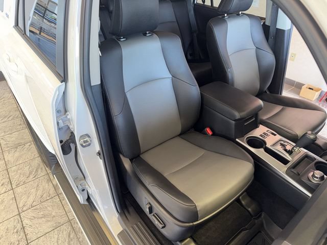 Used 2024 Toyota 4Runner SR5 Premium w/ Moonroof Package AWD/4WD image 25