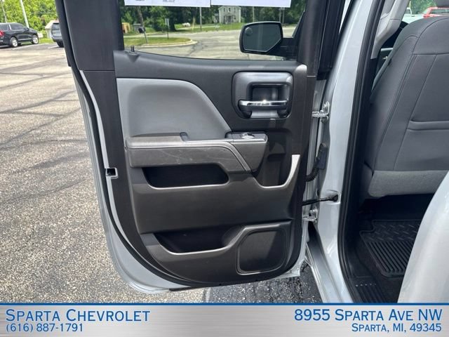 Used 2017 Chevrolet Silverado 1500 Custom w/ Custom Convenience Package AWD/4WD image 28
