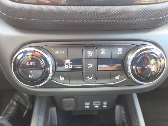 Used 2021 Chevrolet TrailBlazer LT w/ Premium Seating Package FWD image 30