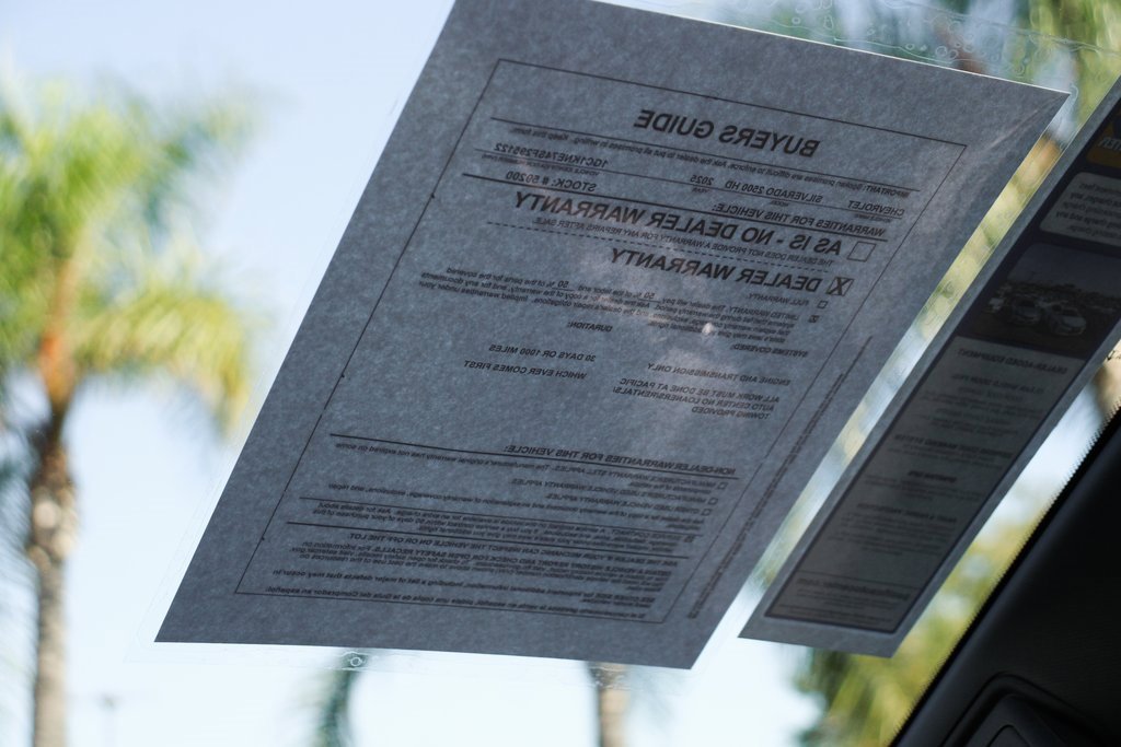 Used 2025 Chevrolet Silverado 2500 LT w/ Convenience Package image 53