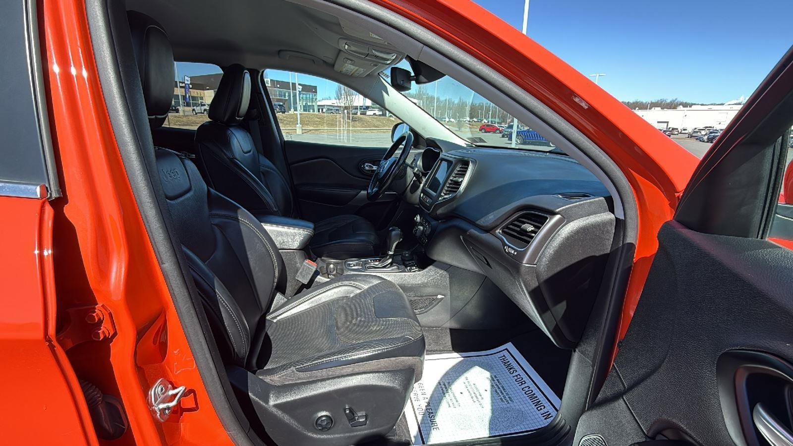 Used 2021 Jeep Cherokee Latitude Lux w/ Comfort/Convenience Group image 18