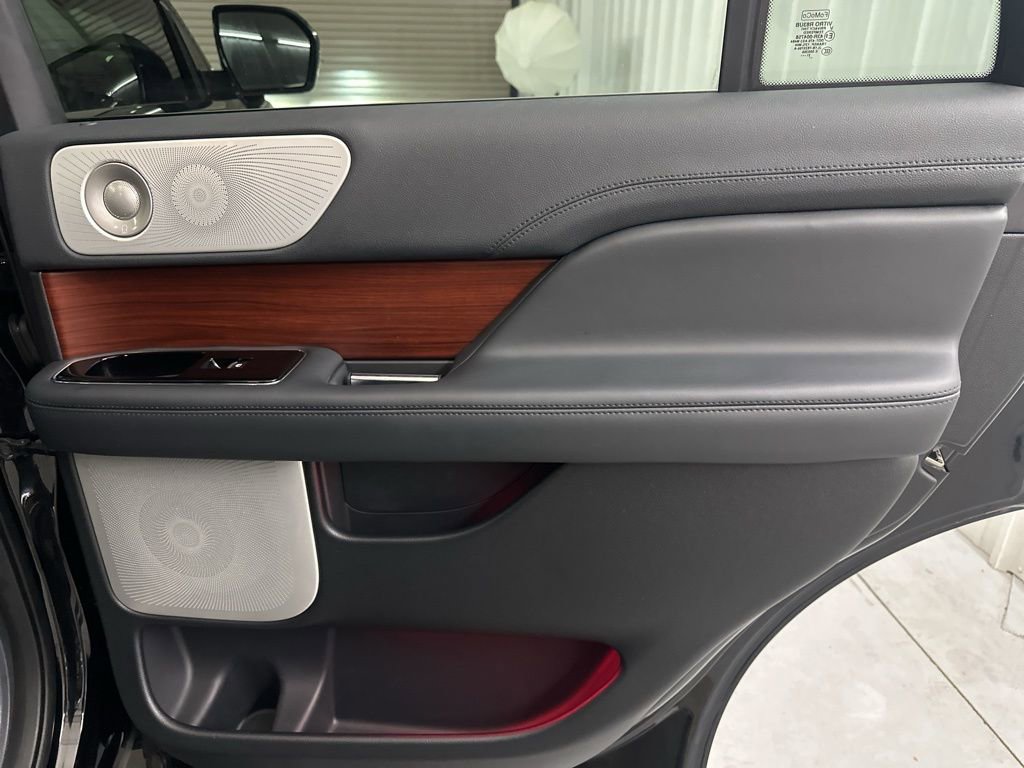 Used 2022 Lincoln Navigator Reserve image 45