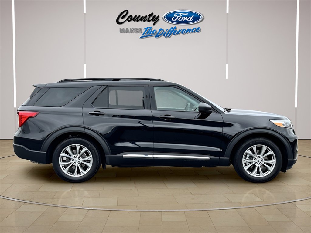 Used 2023 Ford Explorer XLT w/ Equipment Group 202A image 8