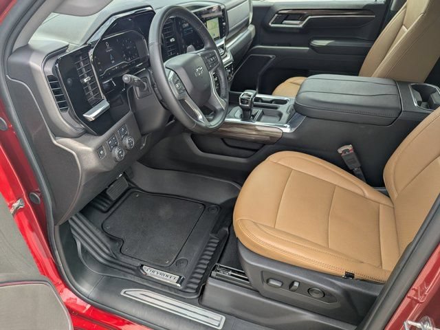 Used 2024 Chevrolet Silverado 1500 RST w/ Z71 Off-Road Package AWD/4WD image 9