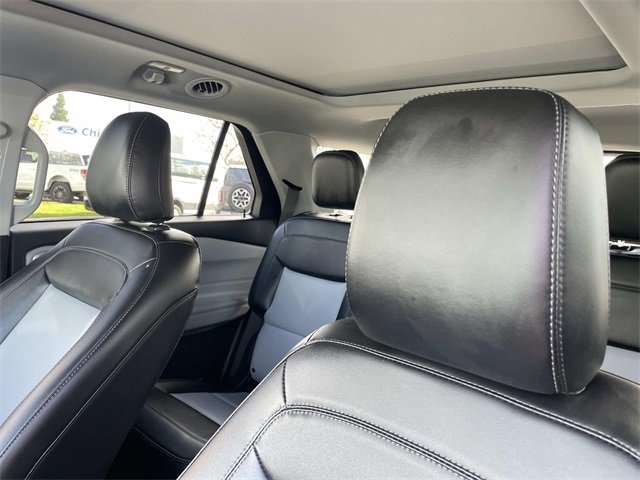 Used 2022 Ford Explorer XLT w/ Equipment Group 202A image 22