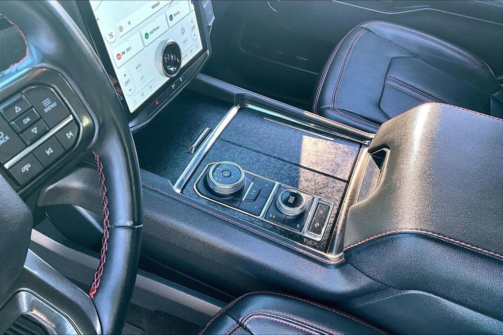 Used 2022 Ford Expedition Limited image 15