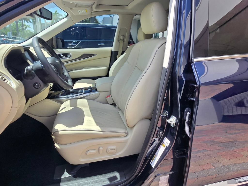 Used 2020 INFINITI QX60 Luxe w/ Essential Package FWD image 12