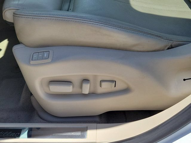 Used 2015 Cadillac SRX Performance w/ Driver Awareness Package FWD image 17