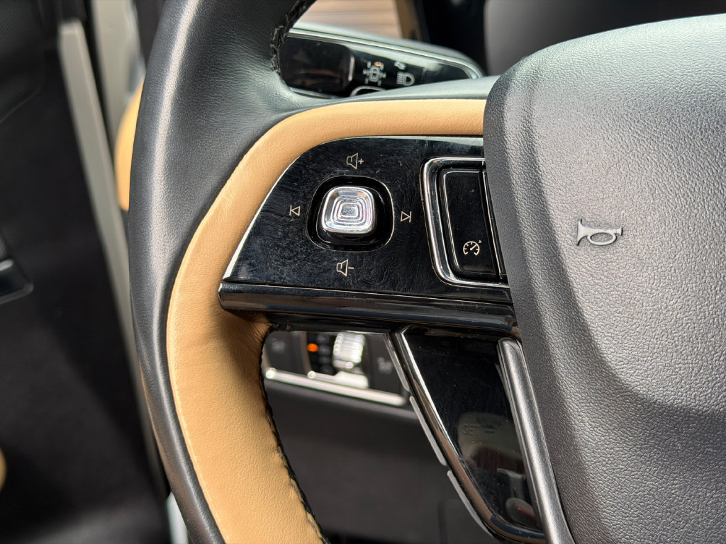 Used 2022 Lincoln Corsair Reserve w/ Luxury Package FWD image 26