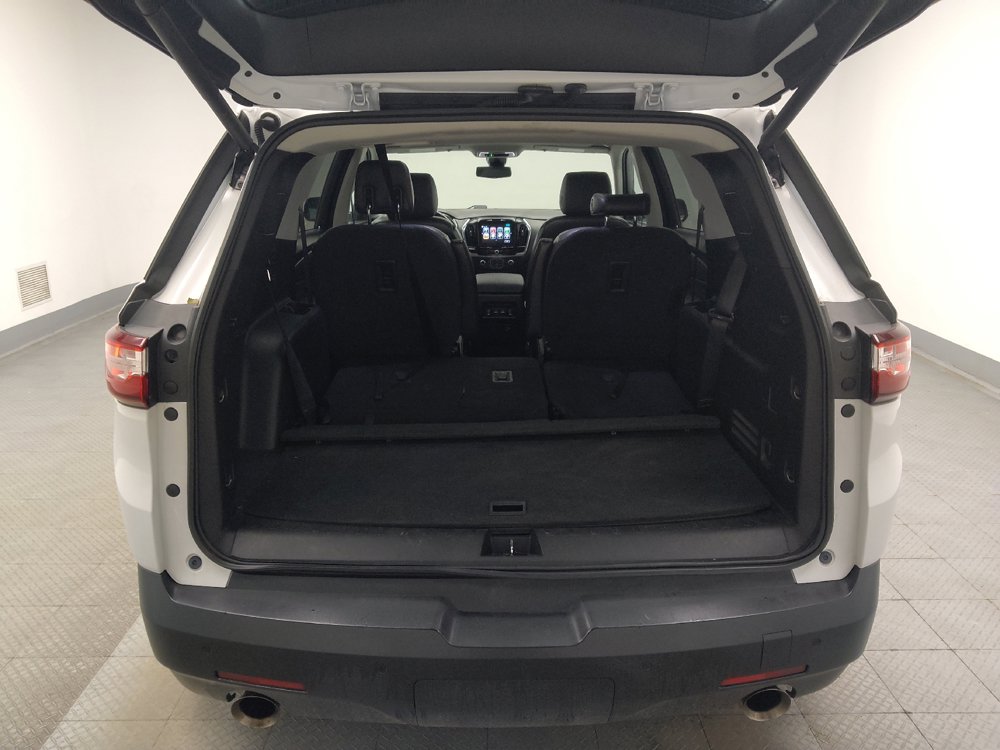 Used 2018 Chevrolet Traverse LT w/ LPO, 'HIT The Road' Package AWD/4WD image 29
