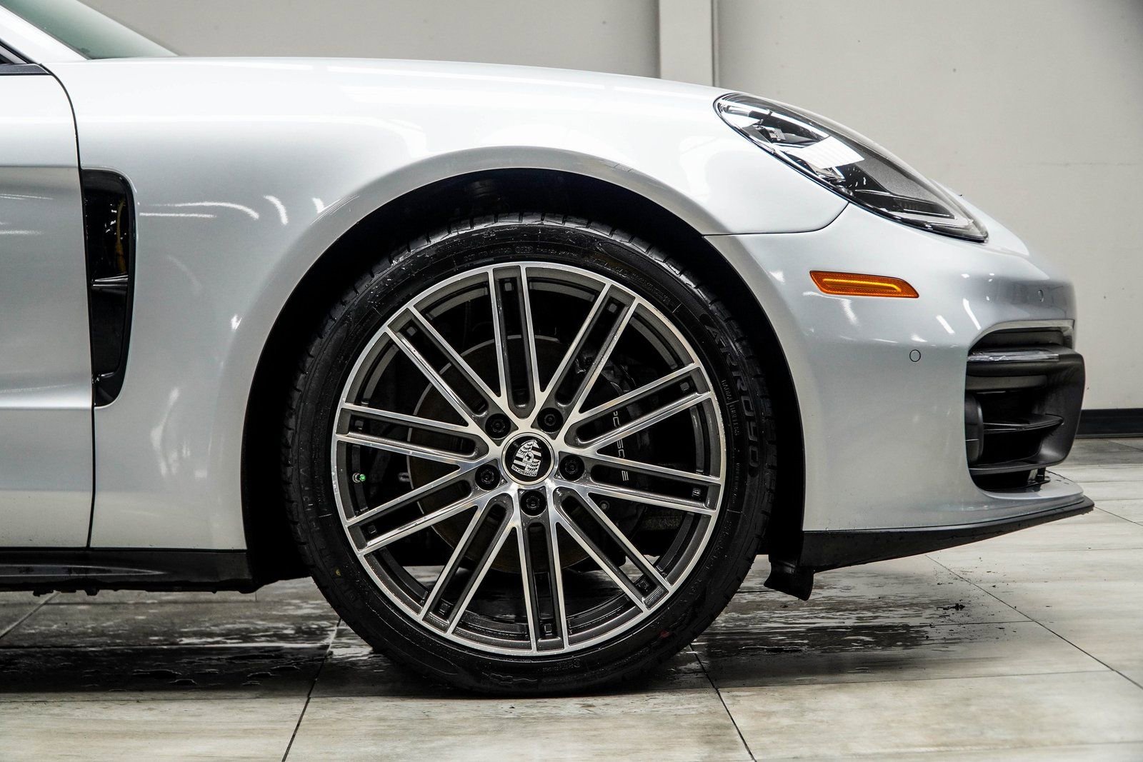 Used 2021 Porsche Panamera 4 image 9