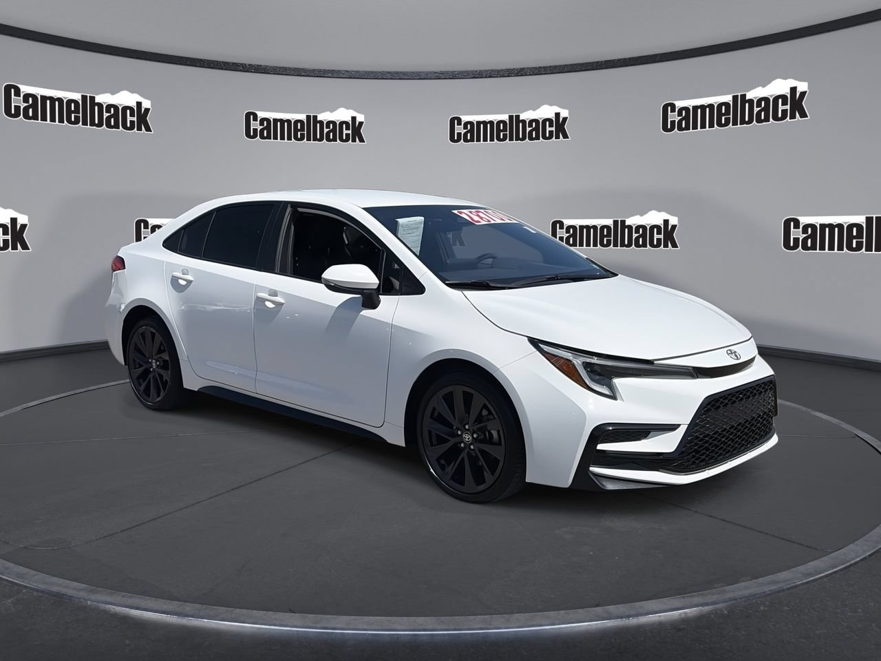 Used 2024 Toyota Corolla SE FWD image 1