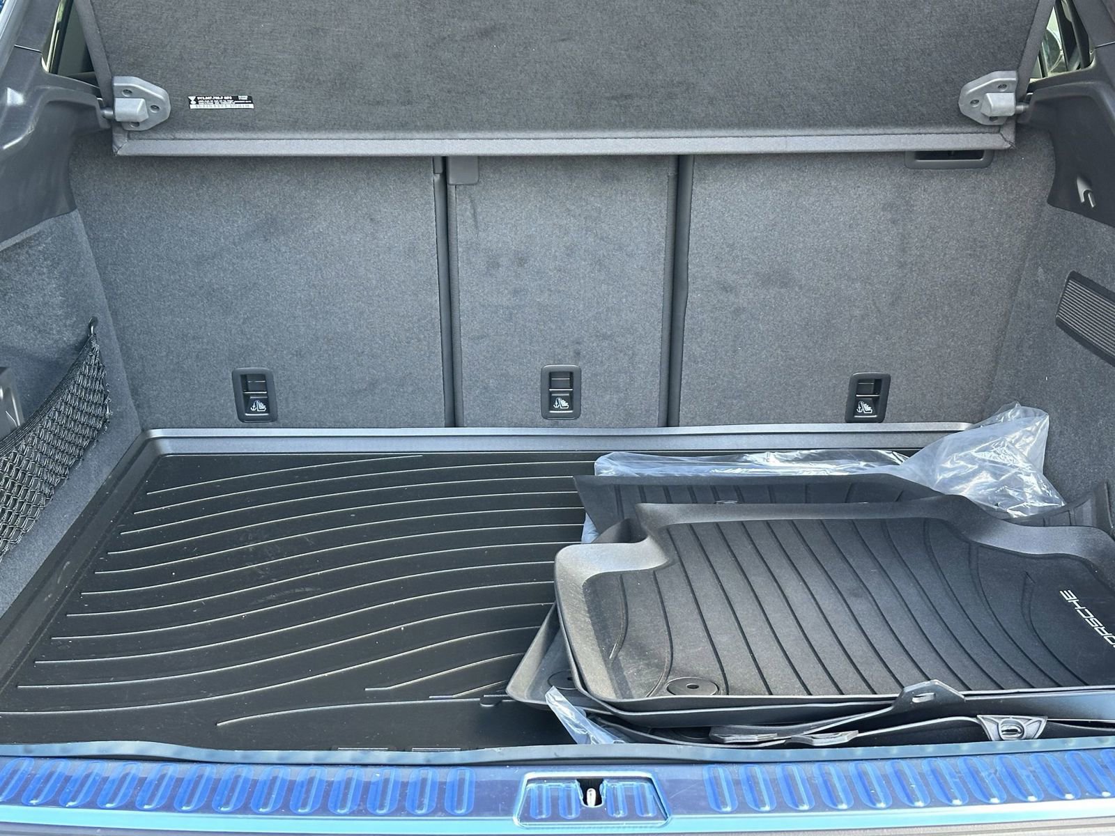 Certified 2024 Porsche Cayenne Coupe image 18